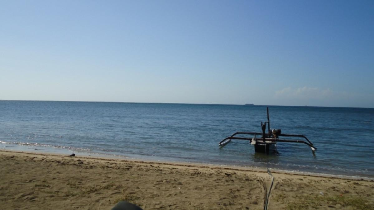 Pantai Bama, wisata alam yang tak jauh dari Taman Nasional Baluran Situbondo, Jawa Timur.