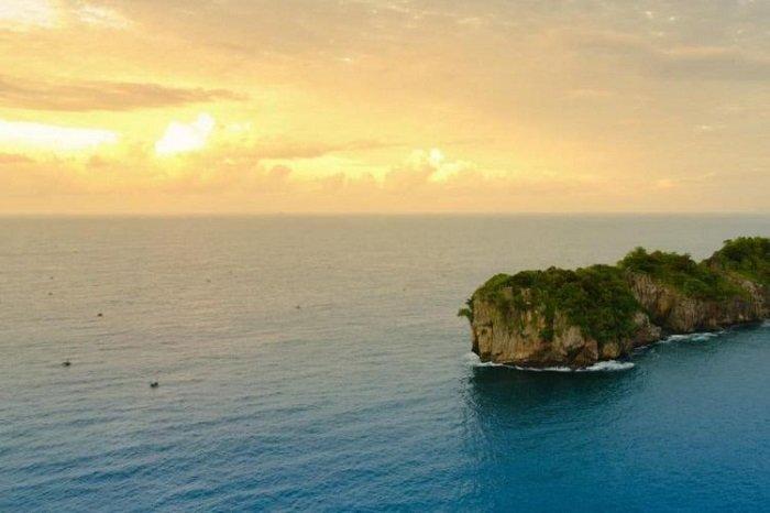 Pesona Pantai Kuyon di Panggul, Trenggalek, Jawa Timur, Punya Sunset yang Menawan