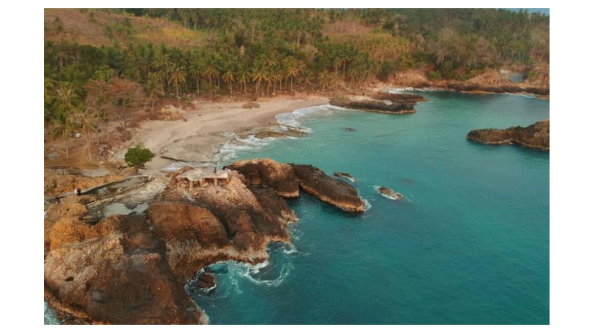 Pantai Marina Lampung, salah satu tujuan wisata di Lampung.