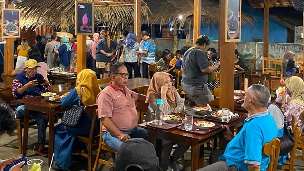 Pawon Iwak Kali, satu tempat makan enak di Cilacap, Jawa Tengah