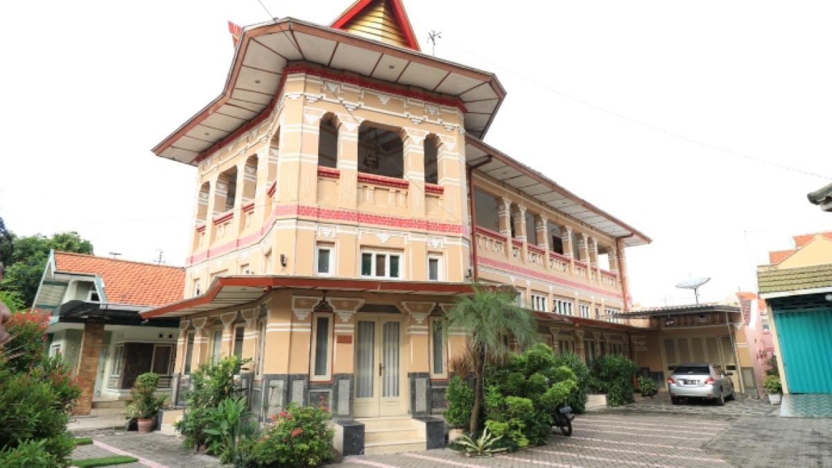 Pesona Kampung Kemasan di Gresik, Jawa Timur.