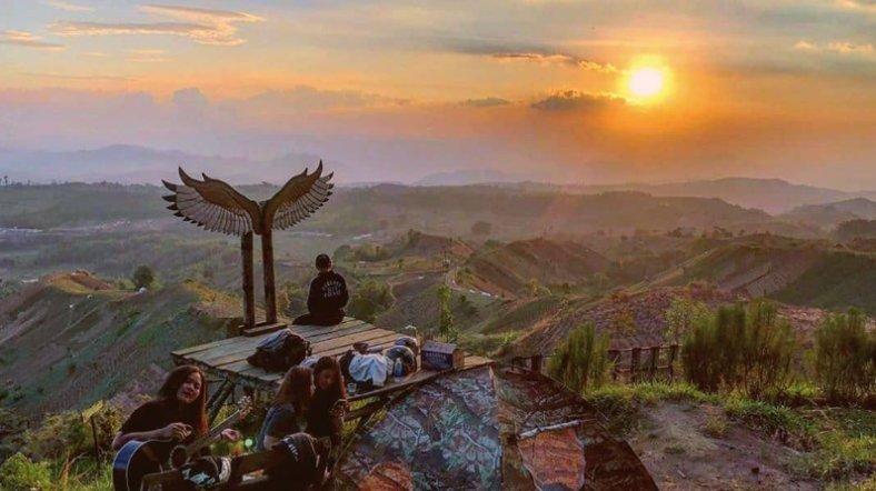 5 Tempat Wisata Hits di Majalengka, Kunjungi Puncak Sawiyah Buat Lihat Lanskap dari Ketinggian