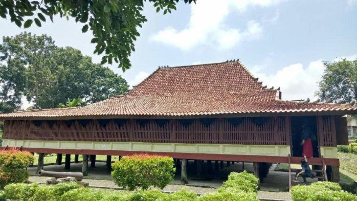 Rumah Limas, rumah tradisional Sumatera Selatan