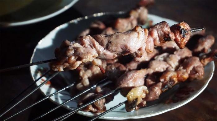 Sajian sate klathak yang patut dijajal selagi berburu kuliner di Jogja.