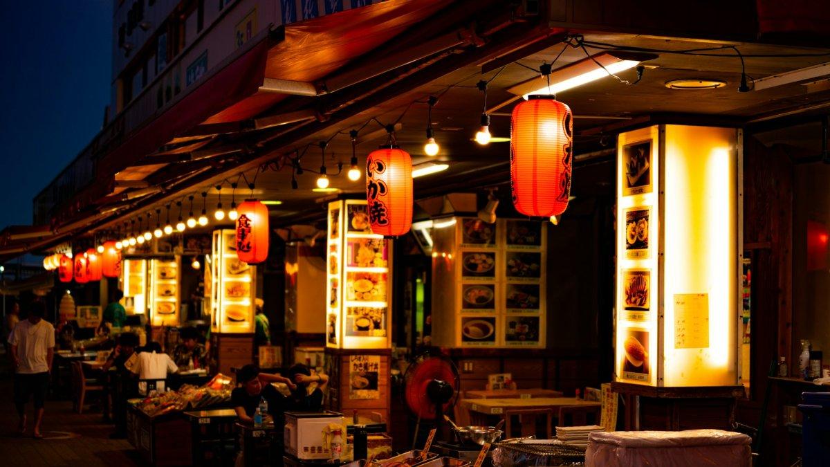 Viral Bar di Jepang Tawarkan Layanan Tamparan sebelum Makan, Banyak Diminati Namun Dikecam