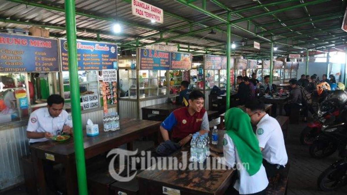 Sentra Wisata Kuliner Dharmahusada