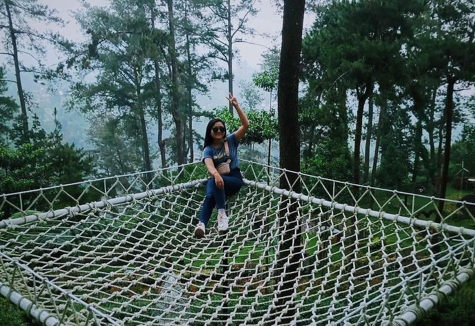 Spot foto di Tenggir Park di Karanganyar Jawa Tengah.