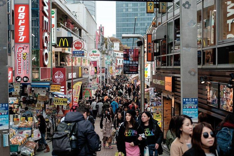 Suasana di Takeshita Street, Harajuku, Tokyo, Jepang