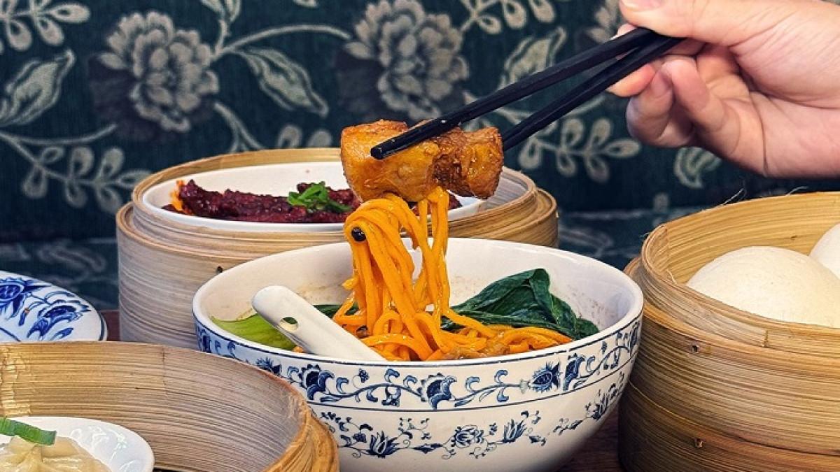 Taigersprung salah satu restoran dimsum otentik yang wajib kamu kunjungi.