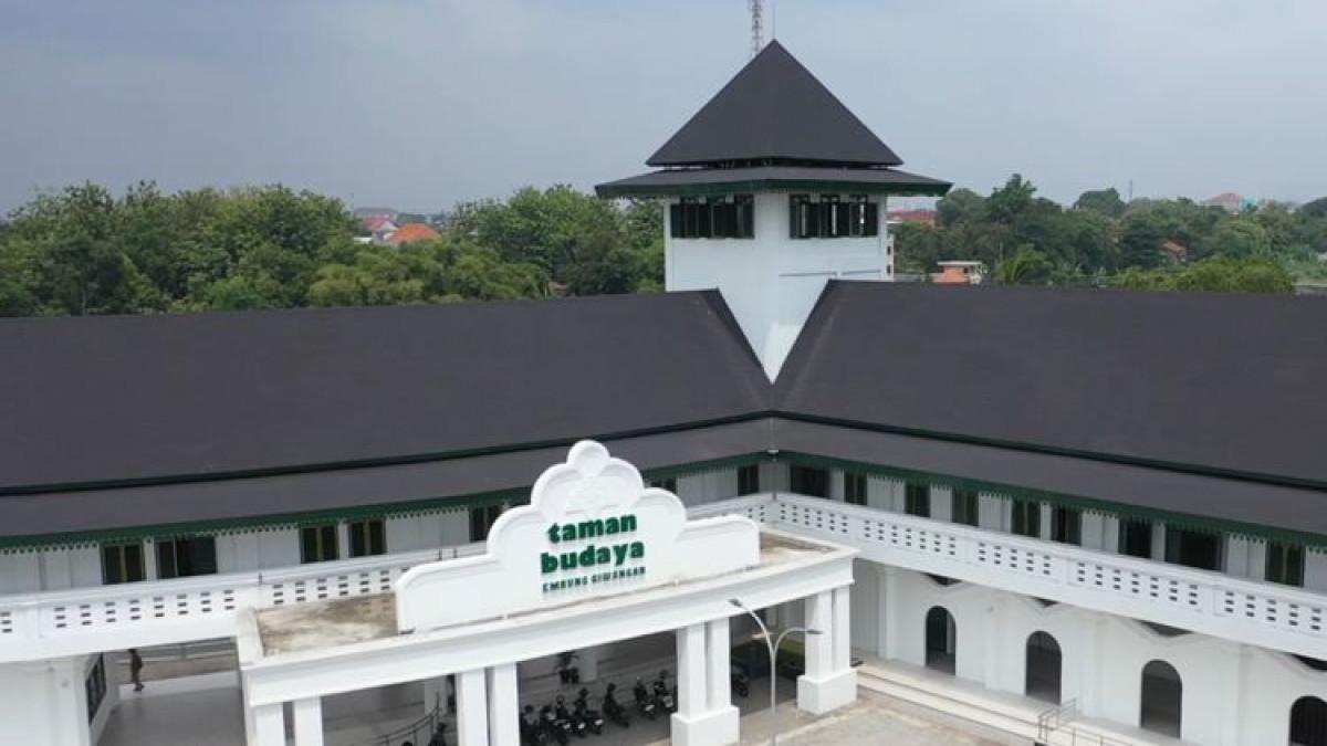 Taman Budaya Embung Giwangan, satu tempat wisata hits di Umbulharjo, Jogja buat liburan akhir pekan.