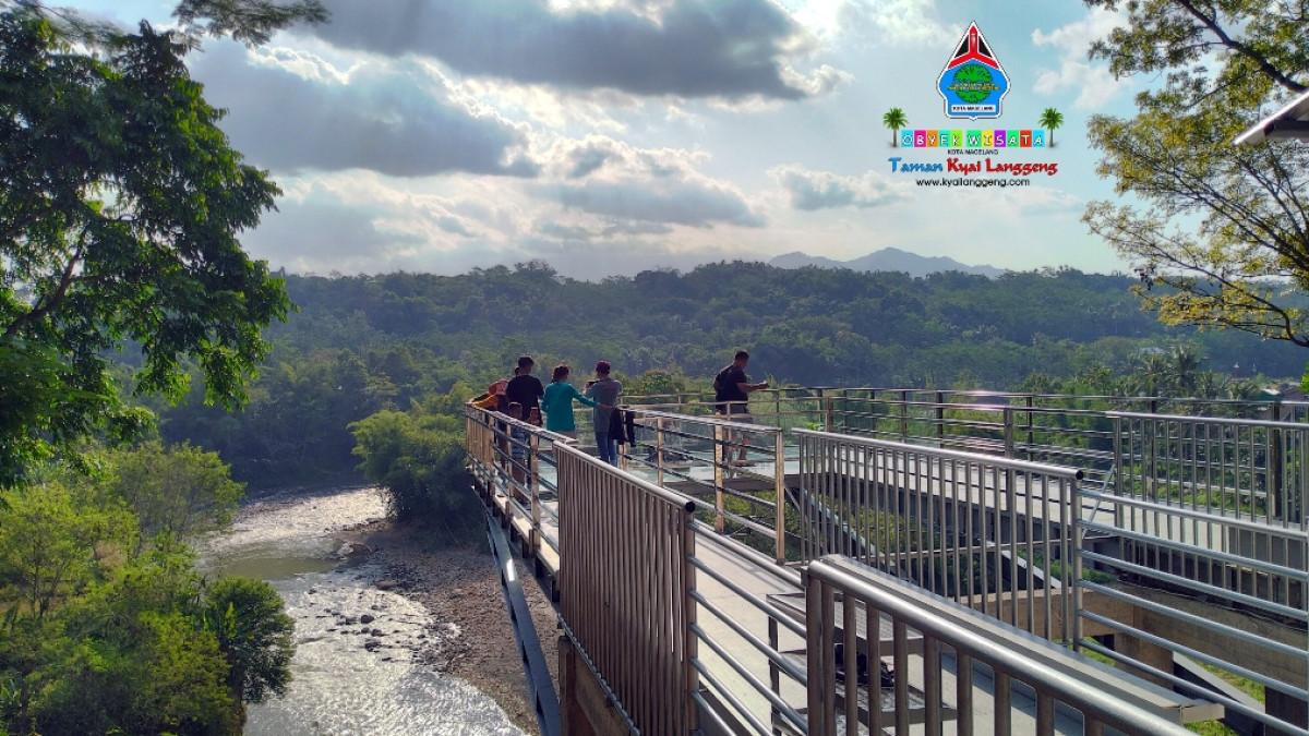 Taman Kyai Langgeng Ecopark: Destinasi wisata cocok buat liburan bersama keluarga