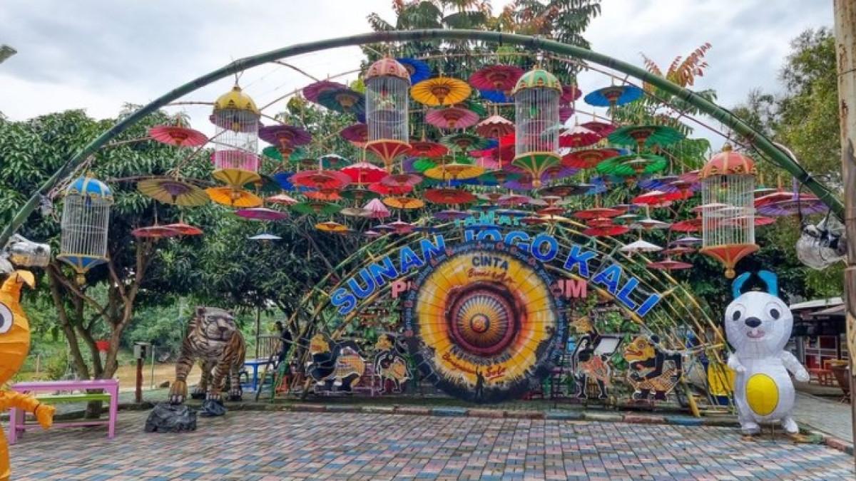 Taman Sunan Jogo Kali, tempat wisata gratis di Kota Solo, Jawa Tengah.