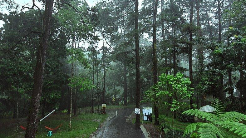 Taman Wisata Alam Linggarjati di Kuningan, Jawa Barat.