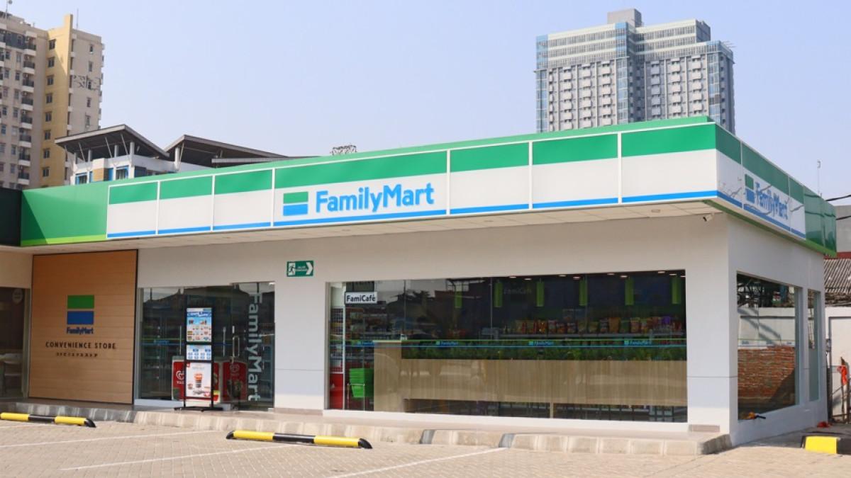 Tampilan salah satu gerai FamilyMart Indonesia yang kini semakin mudah diakses dengan aplikasi FamiGO.