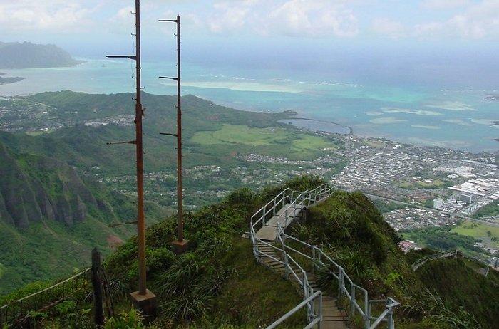 Tangga Menuju Surga di Hawaii yang Populer Akan Segera Dihilangkan, Turis Jadi Penyebabnya