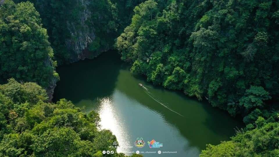 5 Tempat Wisata Terbaik di Ipoh Malaysia, Jelajahi Danau Cermin hingga Galeri Rumah Lat