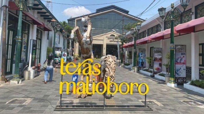 Teras Malioboro, pusat perbelanjaan oleh-oleh khas Jogja yang harganya terjangkau.