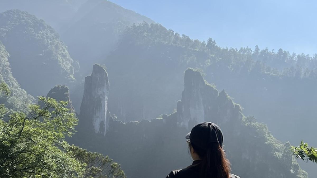 WISATA KLATEN - Pemandangan menawan di jalur trekking Kalitalang, Klaten, Jawa Tengah, Jumat (19/9/2025). Traveler yang ingin trekking ke Kalitalang, cek itinerary berikut.