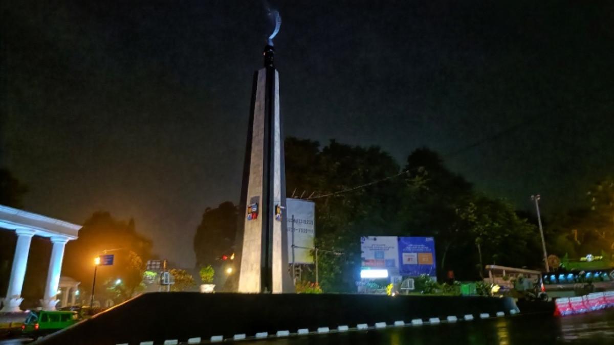 Tugu Kujang, tugu ikonik di Jalan Pajajaran Kota Bogor, Jawa Barat.