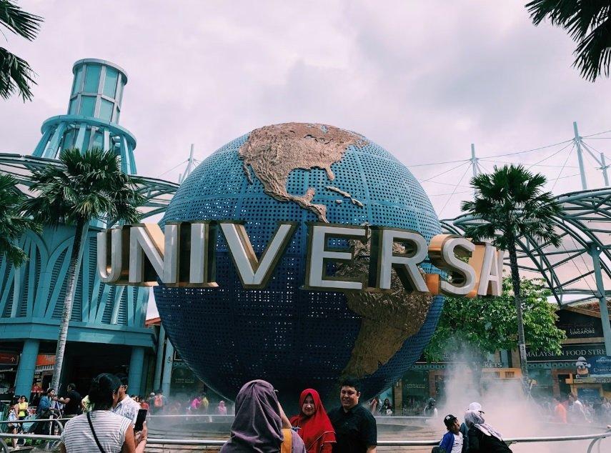 Informasi Harga Tiket Masuk ke Universal Studio Singapore Terbaru 2025!. (Unsplash/Ilyani Nasir)