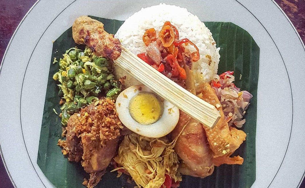 Warung Nasi Ayam Bu Oki di Bali