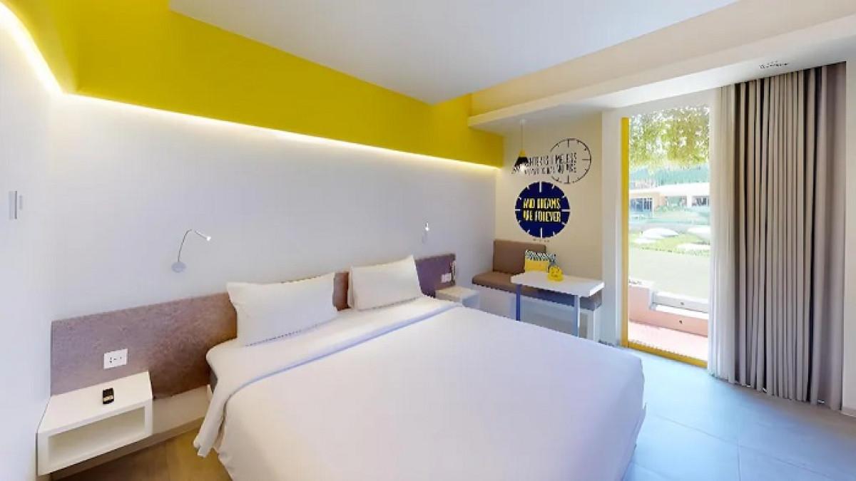 YELLO Hotel Kuta Beachwalk Bali
