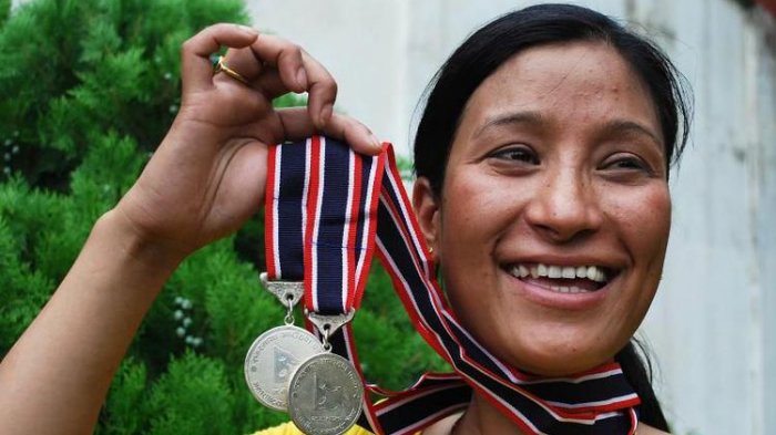 Anshu Jamsenpa - Wanita India Ini Sukses Taklukkan Gunung Everest Dua Kali dalam 5 Hari