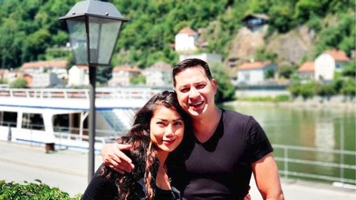 Ari Wibowo Ajak Istrinya Touring Motor Keliling Eropa, Inge Anugrah Ketagihan