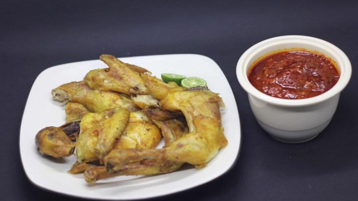 Ayam Goreng Berkah, Kuliner Malam di Jakarta Selatan dengan Bumbu & Sambal Warisan Resep Keluarga