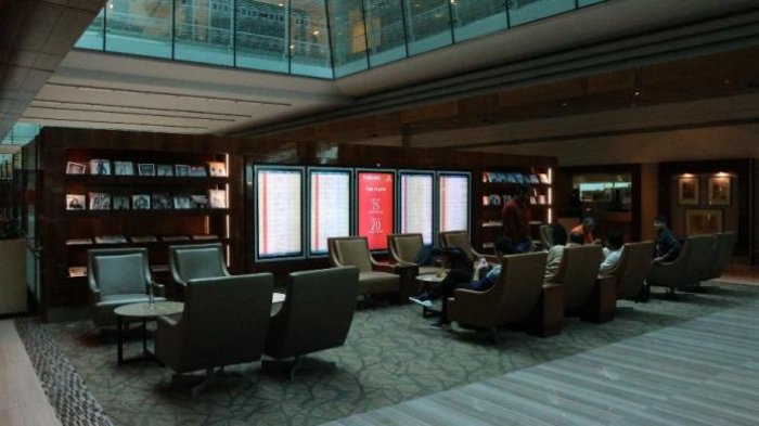 Lounge kelas bisnis milik Emirates di Bandara Dubai, Uni Emirat Arab.