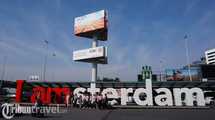 Bandara Internasional Schiphol, Amsterdam, Belanda.