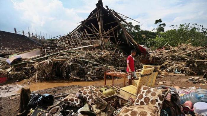 Banjir Garut - Tak Hanya Selimut, Berikut Daftar Kebutuhan Para Korban