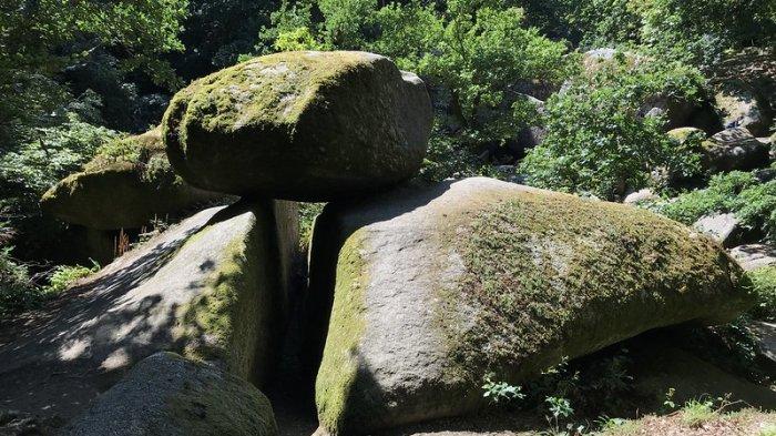 Misteri Batu Seberat 132 Ton, Bisa Dipindahkan dengan Tangan Kosong