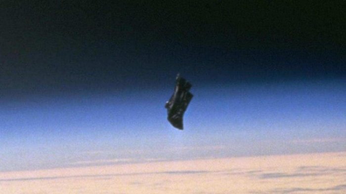 7 Foto Lawas dan Bersejarah Ini Masih Tinggalkan Misteri hingga Kini, Ada Monster Laut Raksasa?