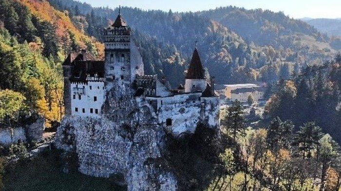 Fakta Unik Bran Castle, Kastil Paling Angker di Eropa yang Jadi Inspirasi Novel Drakula
