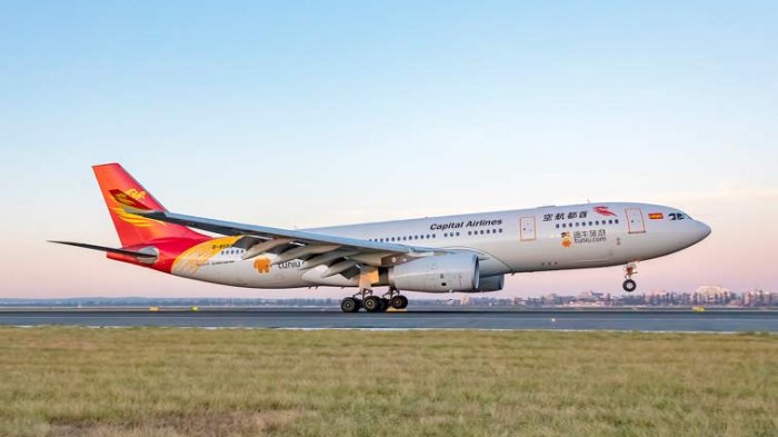 Lagi! Maskapai Penerbangan Capital Airlines Terpaksa Mendarat Darurat Setelah Ada Jendela yang Retak