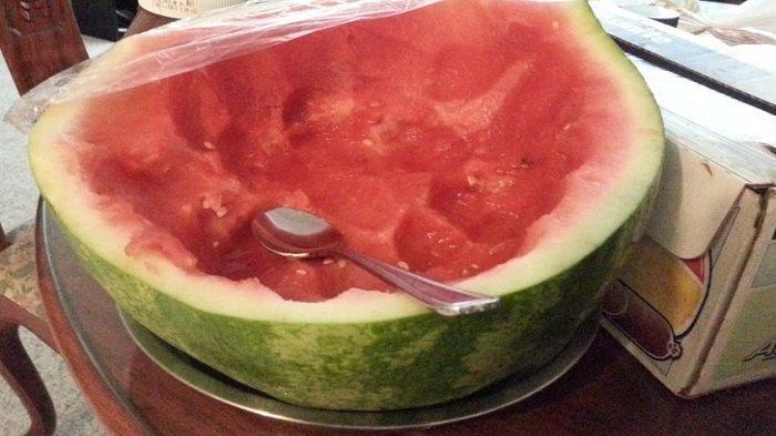10 Foto Ini Perlihatkan Setiap Orang Punya Cara Unik dan Berbeda Menikmati Makannya