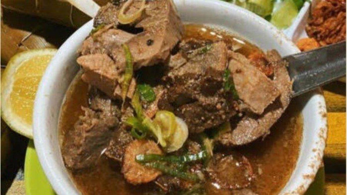 7 Tempat Makan Siang di Makassar, Jangan Lewatkan Kuliner Legendaris yang Cita Rasanya Khas