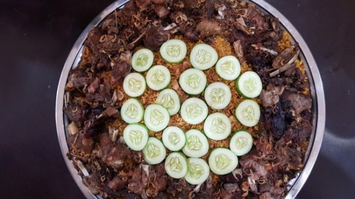 Mencicipi Dabba, Kuliner Khas Timur Tengah Berbahan Dasar Kambing yang Tak Bau 'Prengus'