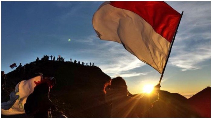 Ingin Rayakan Kemerdekaan Sambil Mendaki? Ingat, Jalur Pendakian 6 Gunung Ini Ditutup