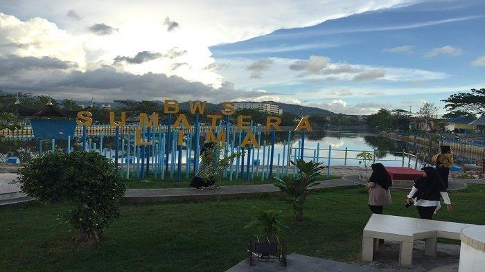 Danau Cimpago, satu tempat wisata hits di Padang, Sumatera Barat.