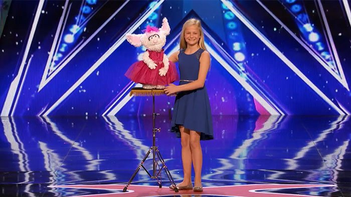 Gadis 12 Tahun Ventriloquisme Buat Juri America Got Talent Standing Applause, Akhirnya Mengharukan!