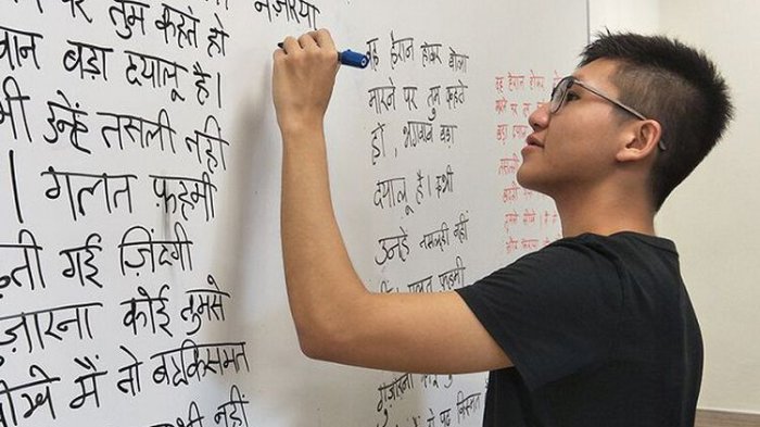 WOW! Cuma Andalkan Aplikasi, Cowok Ini Mampu Kuasai 14 Bahasa
