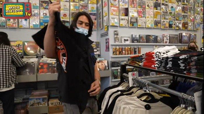 Cerita Seru Keluarga Maia Estianty Keliling Downtown Los Angeles, El Kalap Belanja di Toko Musik