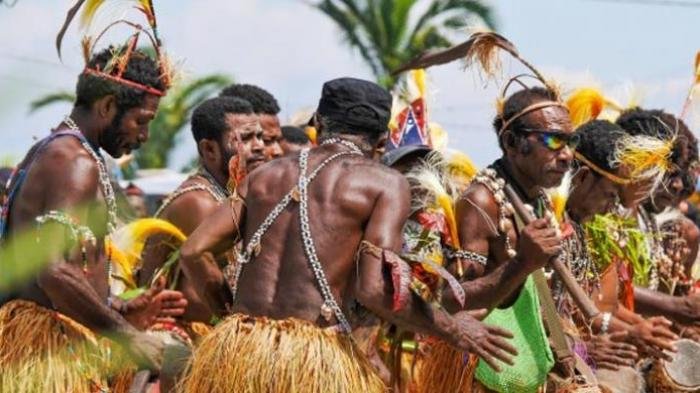 Dimeriahkan Tarian Adat, Festival Danau Sentani Kembali Digelar Tahun Ini