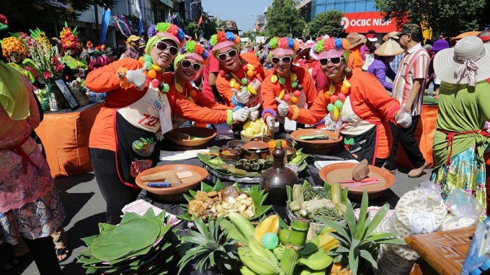 Diikuti 1.500 Peserta Lokal Hingga Turis, 5 Fakta Festival Rujak Uleg yang Batal Digelar di Surabaya