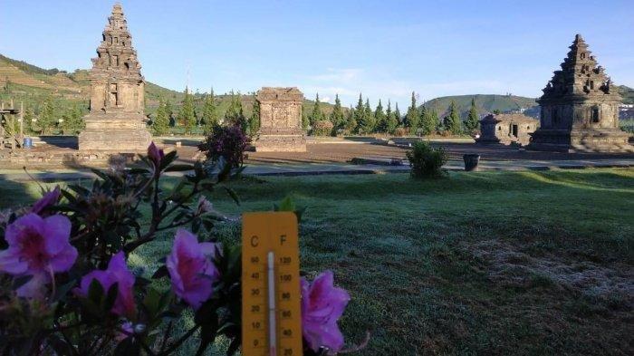 Candi Arjuna di Dieng.