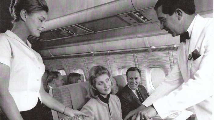 Foto Penerbangan Jadul - Glamor Abis! 5 Foto Vintage di Pesawat First Class, Siap-siap Tercengang