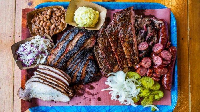 Mencoba Kelezatan Brisket Khas Texas, Rela Antre 3 Jam untuk Mendapatkannya