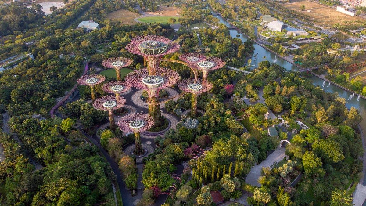 Gardens by the Bay, satu tempat wisata hits di Singapura